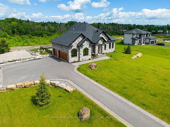 3rd image of 324 Hedley Way