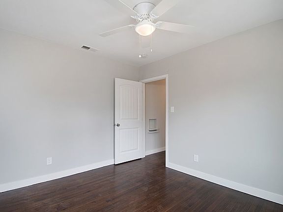 5th image of 4605 Long Branch Ave