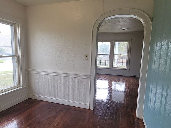 5th image of 3102 W Caperton St