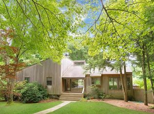 7 Meadow Lark Ln, Bedford, NY 10506