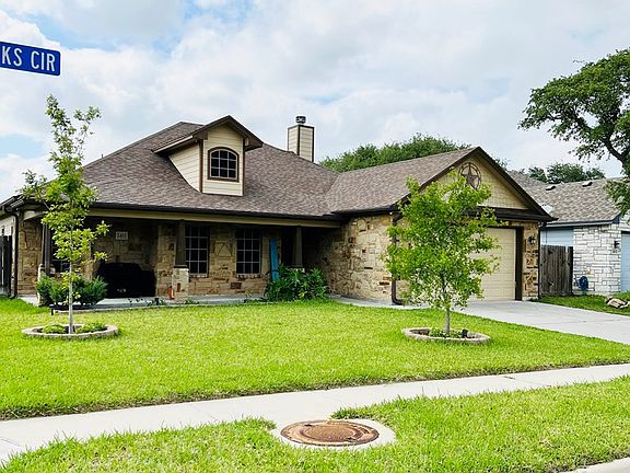 4th image of 2411 Country Oaks Cir
