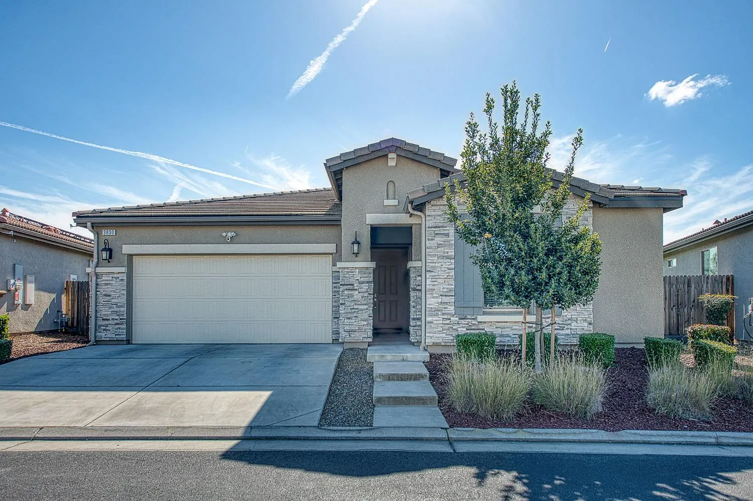 3830 Leigh Ln photo 1