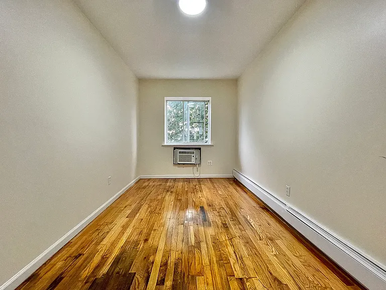 129 E 55th St #2 — Photo 9