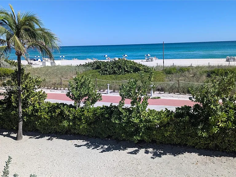 5161 Collins Ave #518 — Photo 41