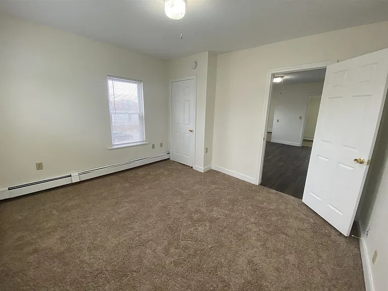 22 Ferry St #2 — Photo 32