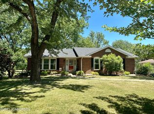 9 N Larand Dr, Holts Summit, MO 65043