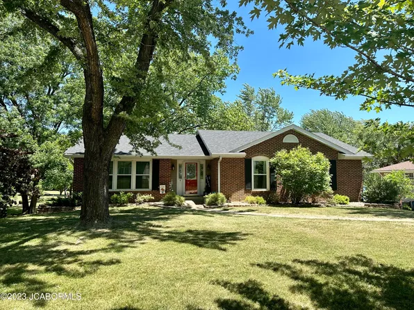 9 N Larand Dr, Holts Summit, MO 65043
