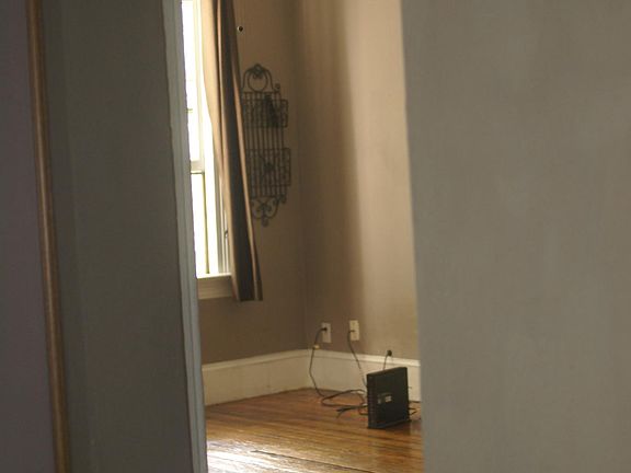 3rd image of 1313 Queen St