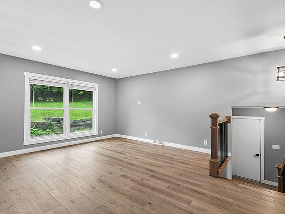 3rd image of 217 Chatham Rd NE