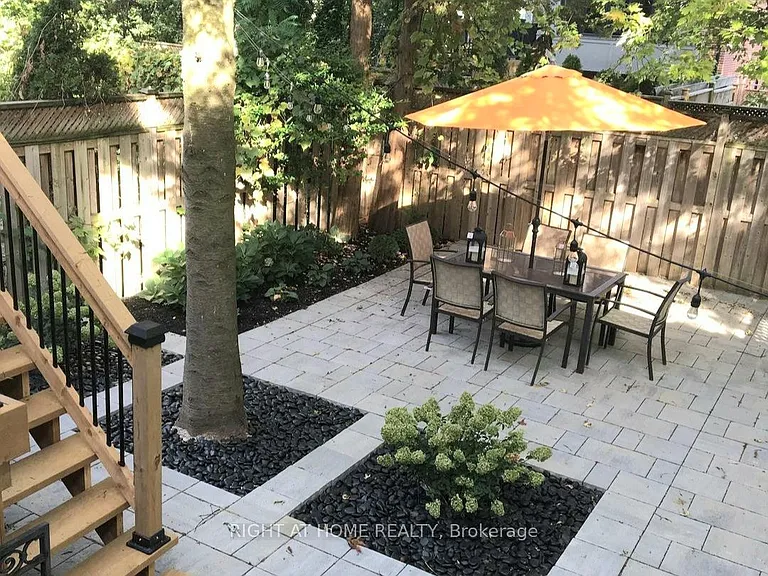 378 Douglas Ave — Photo 29
