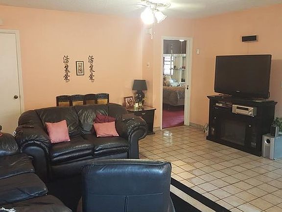 3rd image of 6806 N Donald Ave