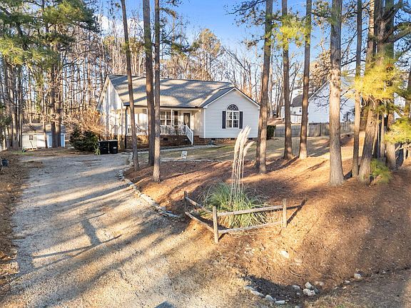 2nd image of 205 Valley Creek Dr