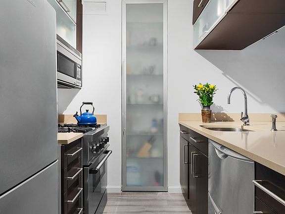 4th image of 300 Albany St APT 3B