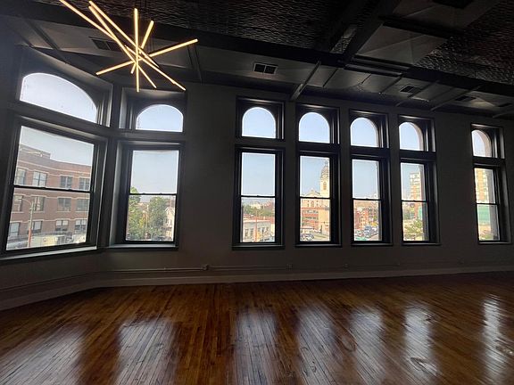 5th image of 1105 W Chicago Ave Suite 301