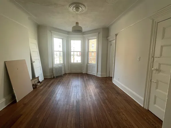 27 48th Street image 1 of 12