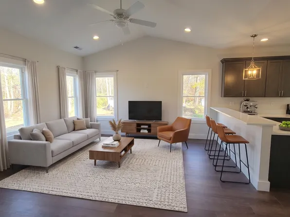 117 Paislee Park Ct, Fairview, NC 28730