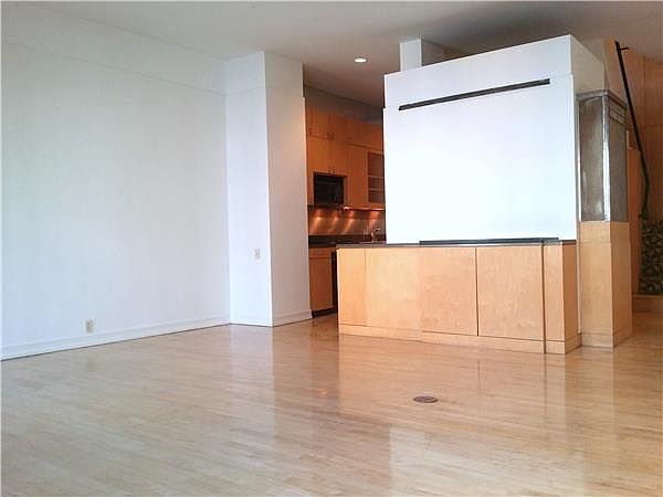 1st image of 244 E 60th St Frnt 3