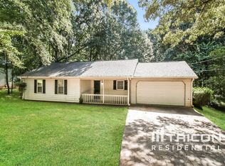 140 E Country Woods Dr, Covington, GA