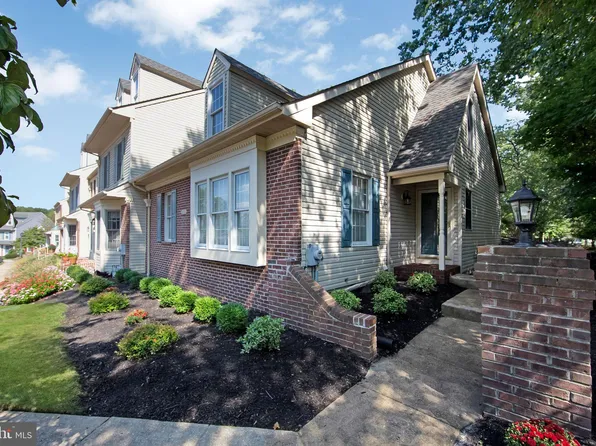 200 Berkshire Way, Marlton, NJ 08053