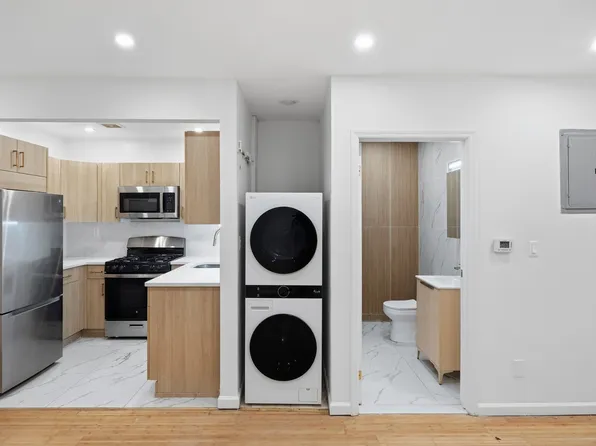 20 Starr Street image 7 of 27