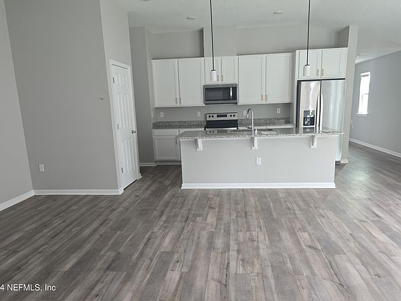 2nd image of 1729 CARTER LANDING Boulevard