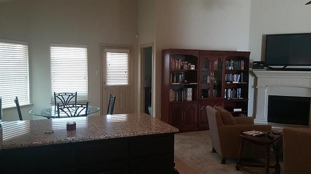 2nd image of 2933 Maple Creek Dr
