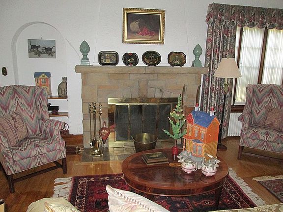 5th image of 62 Deerhurst Park Blvd