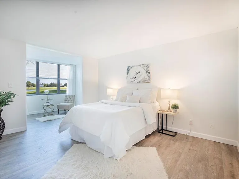 2049 Skimmer Ct W — Photo 11