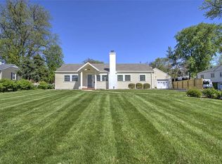216 Southmoreland Pl, Decatur, IL 62521