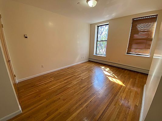 4th image of 304 Pleasant Ave #N2