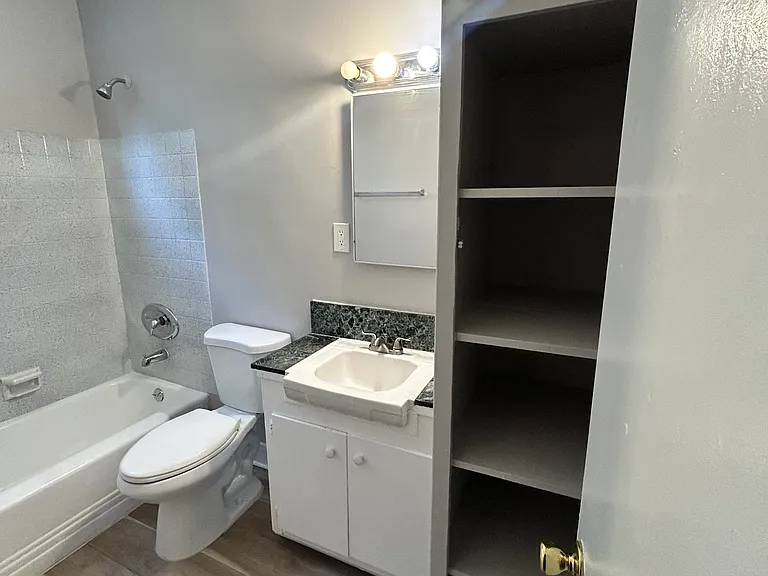 Large bathroom with additional storage