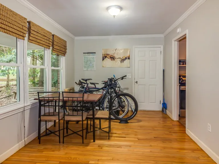 127 Clemson St — Photo 4