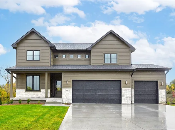 11338 Twilight Dr, West Des Moines, IA 50266