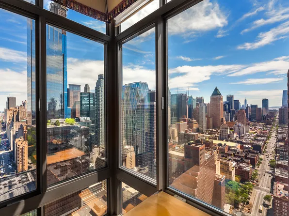 2 Columbus Avenue image 1 of 11