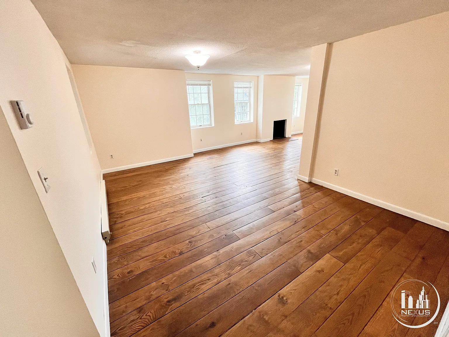 2 bed, 1980 sqft, $1,999 — Photo 4
