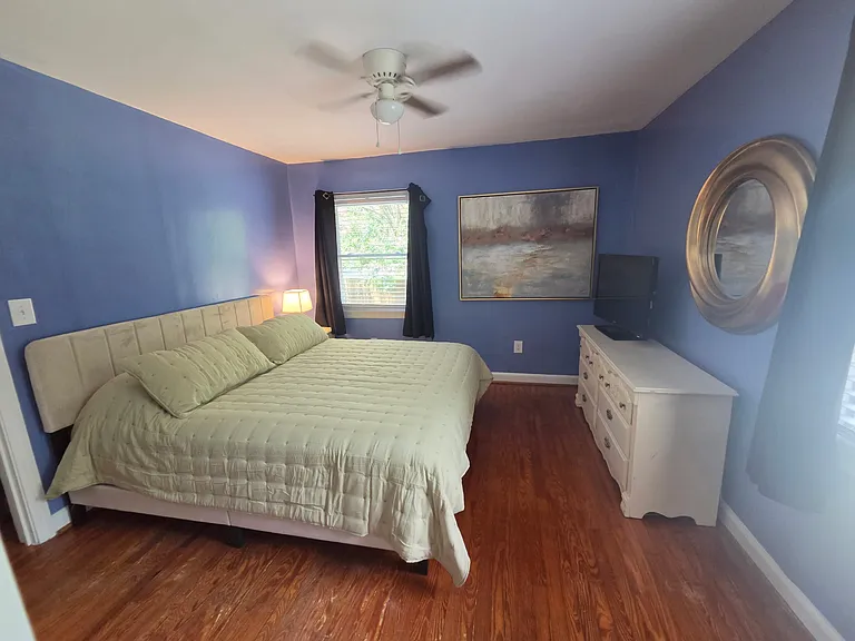 2718 Ashton St — Photo 4