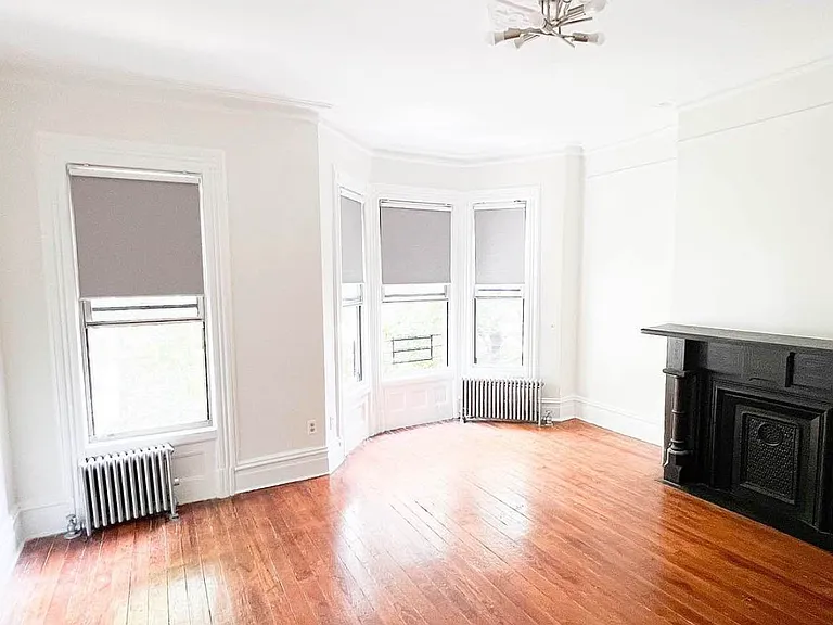 635 Leonard St #3 — Photo 1