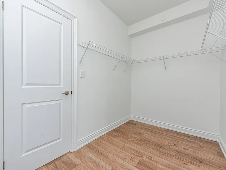 1145 Ossington Ave — Photo 17