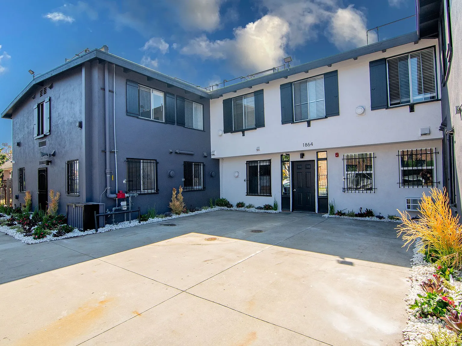 Casas On Cordova Street Apartments — Photo 1