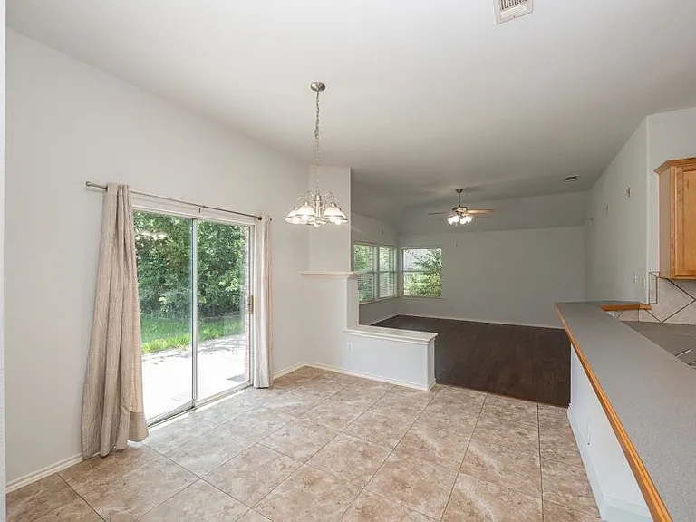 5556 Sky Ridge Dr — Photo 6