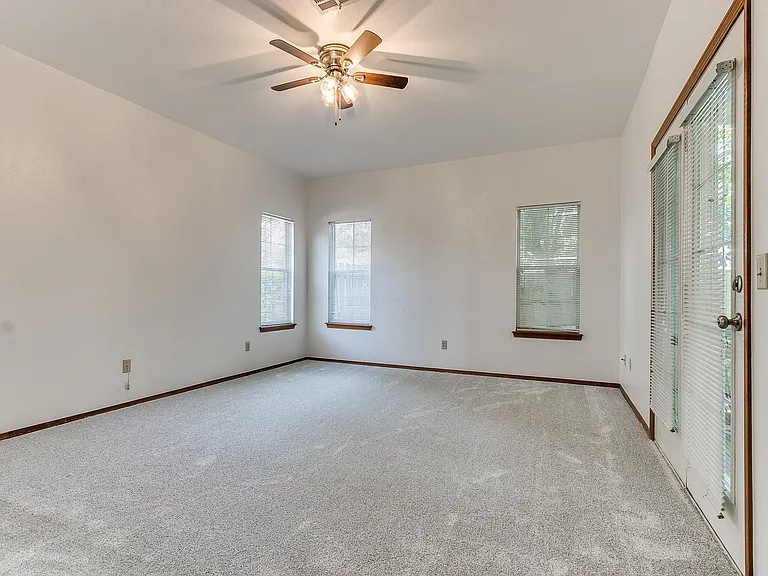 6439 Masons Dr — Photo 17