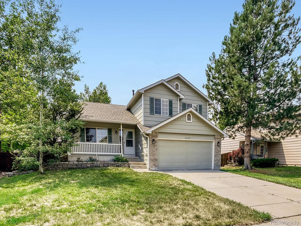 1633 Deerwood Dr