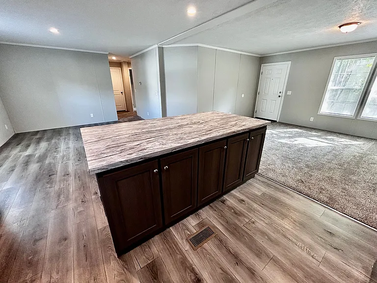 Hickory Knoll — Photo 145