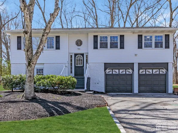 7 Bunker Hill Rd, Lawrence, NJ 08648