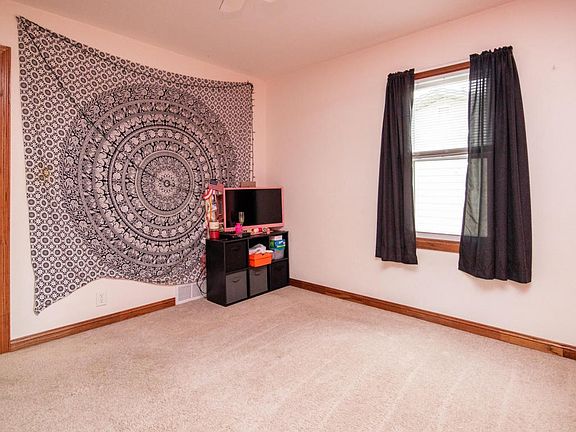 Bedroom 1 Opposite View