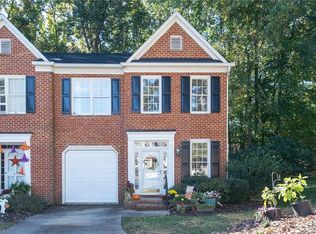 11 Park Village Ln, Greensboro, NC 27455