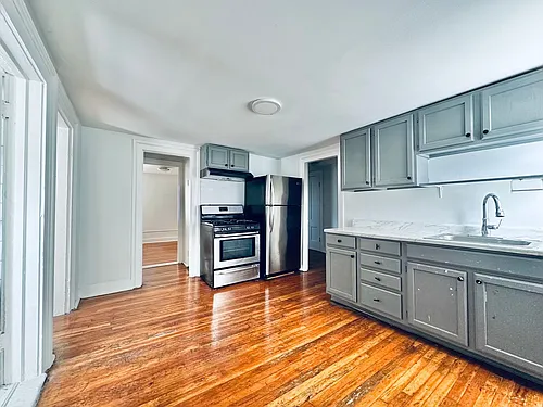175 Bradley St Photo 1