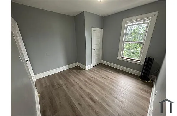 Building Photo - 35 Shepard Ave #11