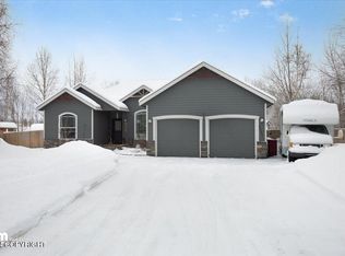 2664 S Prance Cir, Wasilla, AK 99654