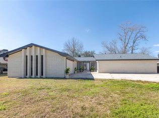 1439 Rue Des Chene, Westlake, LA 70669